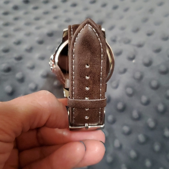 Brand new Texans watch - Picture 5 of 5